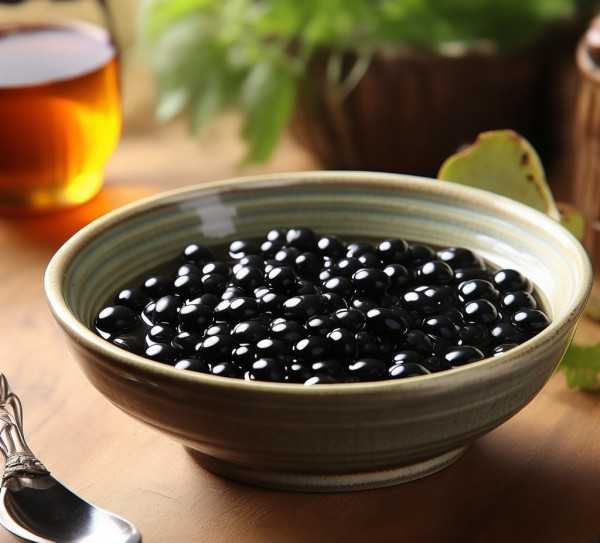 黑豆泡醋养生秘籍，每日适量食用，健康益寿之道